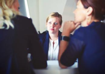 Il people pleasing è una malattia? Come uscire dall’ossessione di piacere agli altri