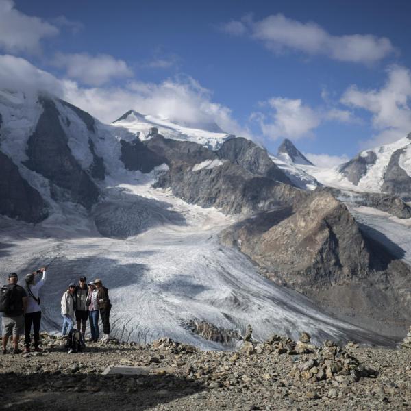 Crisi climatica: il ghiacciaio del Gran Paradiso si ritira di sei centimetri al giorno