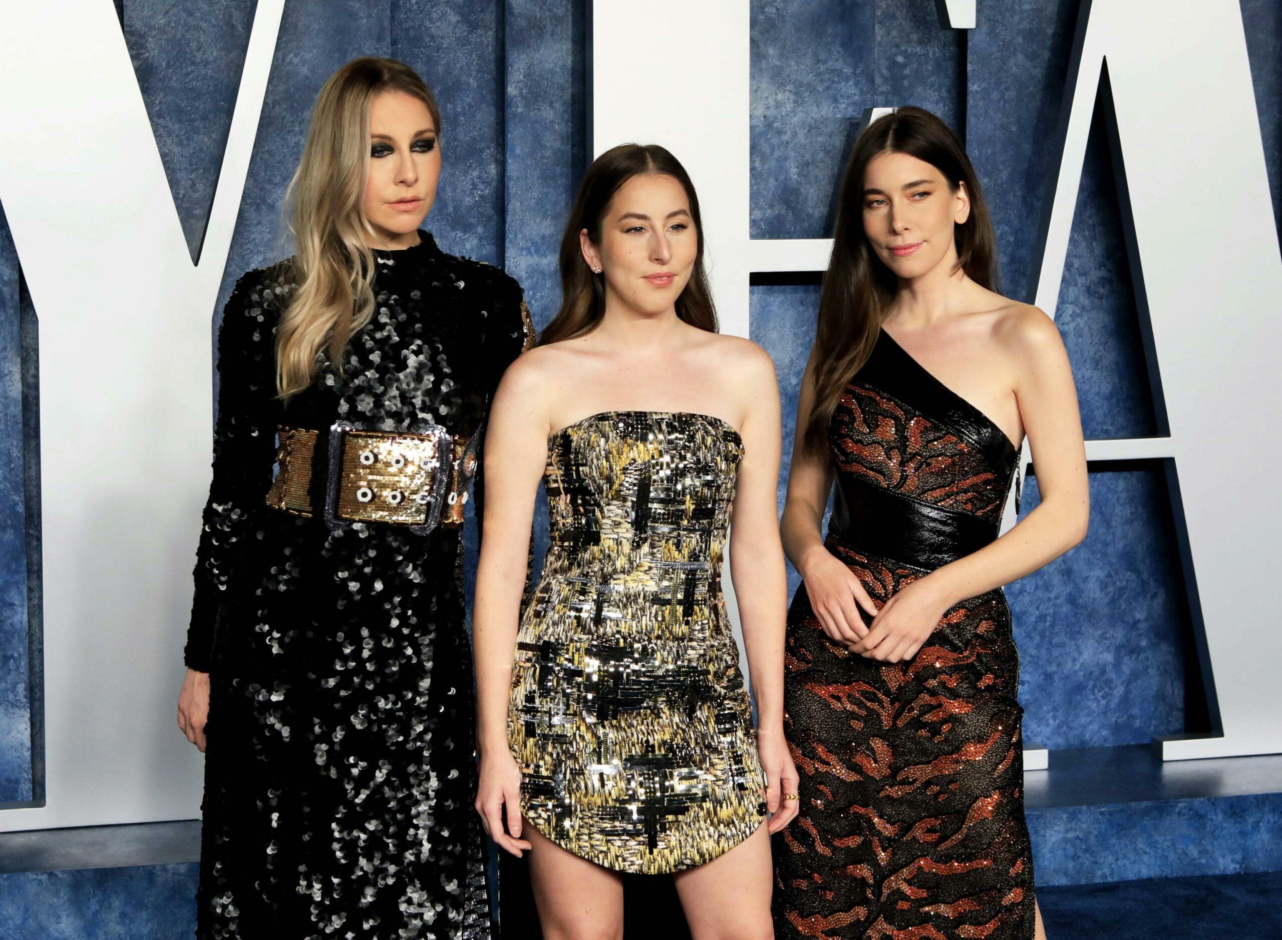 Alana Haim: età, fidanzato e band dell’attrice di “Licorice Pizza”