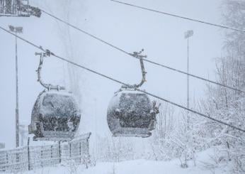 Tirolo, cabinovia precipita nel vuoto: quattro feriti gravi