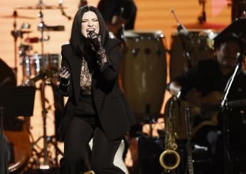 Laura Pausini annuncia a sorpresa l’evento per Capodanno 2024: dove si esibirà