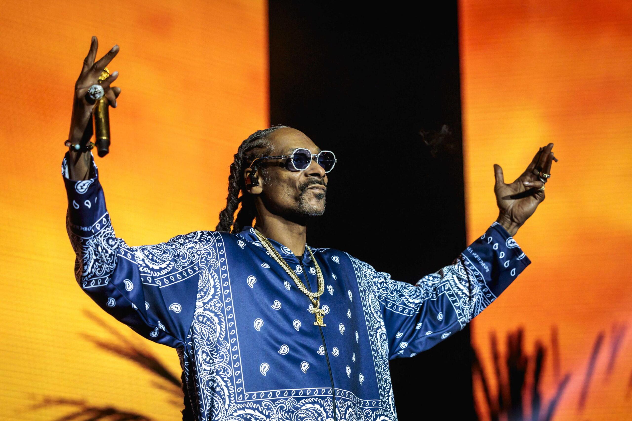 Snoop Dogg torna dopo 30 anni con un nuovo album: “Missionary” l’annuncio fa scatenare i fan