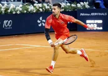 ATP Roma 2023, Djokovic batte Etcheverry ma fatica nel primo set