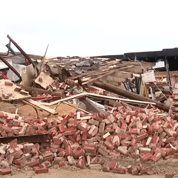 USA, devastanti tornado in Oklahoma: almeno 4 morti, migliaia di persone senza luce | VIDEO