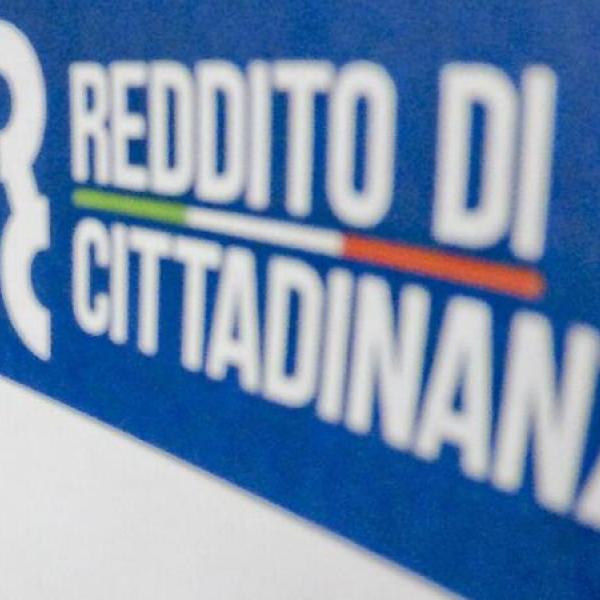 Nuovo Reddito di cittadinanza, accettazione obbligatoria di un lavoro e ricostruzione contributi autonomi: ultime novità decreto ‘Lavoro’