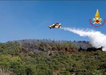 Incendio nella zona portuale di Marsala, bruciate tre imbarcazioni