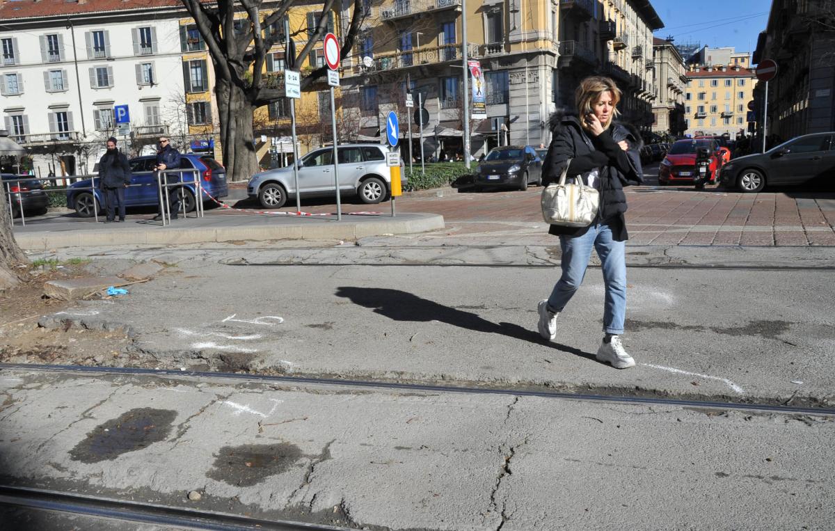 Milano, l’abbandono di Piazza Oberdan denunciato sui social da Mila…