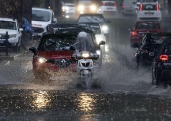 Maltempo, domani allerta meteo in 13 regioni: ecco le zone a rischio