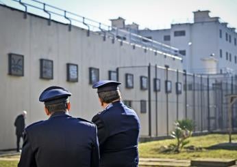 Foggia, detenuti minacciati e picchiati in carcere: scattano gli arresti domiciliari per dieci agenti