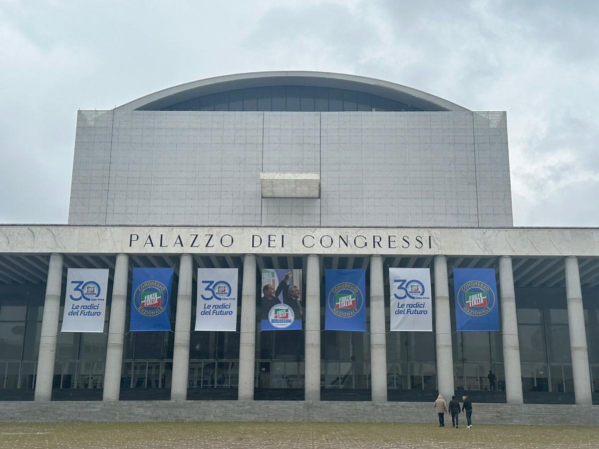 Forza Italia, al via a Roma il primo congresso senza Silvio Berlusconi. Tajani rieletto per acclamazione alla segreteria nazionale