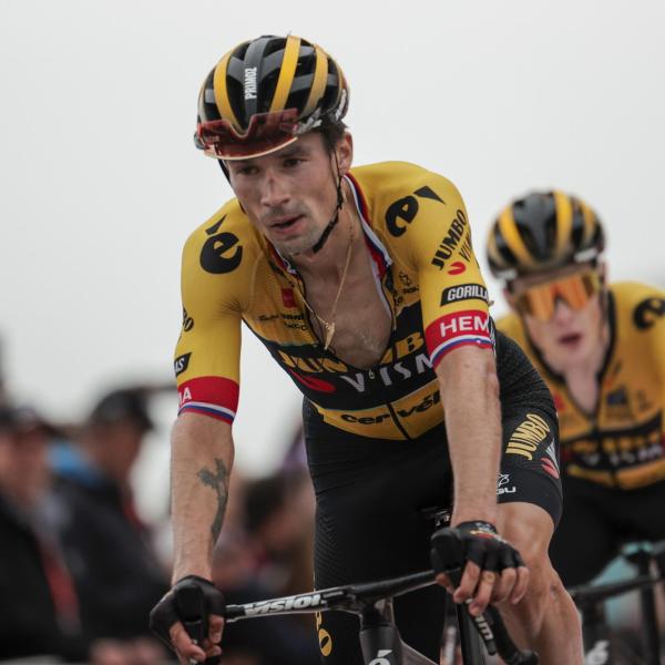 Ciclismo, Primoz Roglic saluterà la Jumbo-Visma a fine anno:  l’Israel offre 6 milioni di euro annui