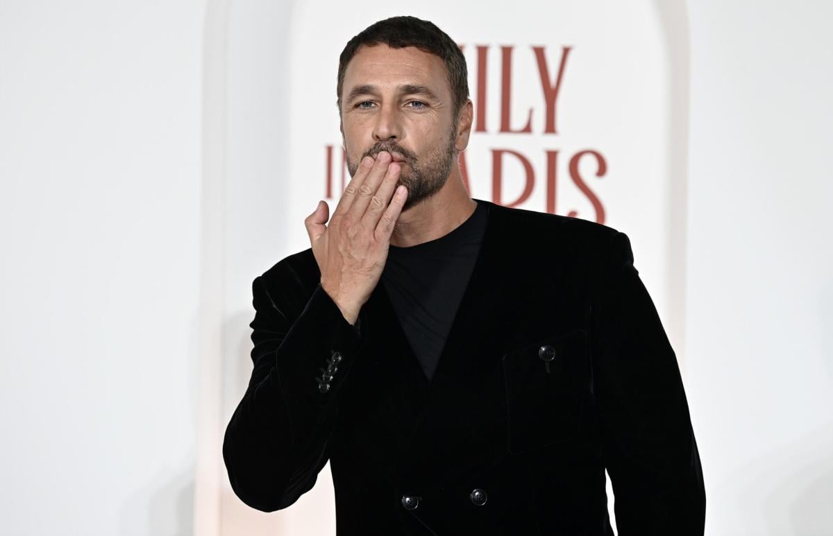 Chi è Raoul Bova in Emily in Paris 4? Tutto sul ruolo dell’attore nella serie Netflix