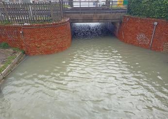 Alluvione Senigallia, oggi vie allagate e fango. Il sindaco: “Chius…