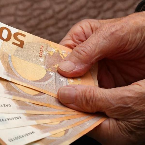 Quanto si prende di pensione con 40 anni di contributi a 67 anni e prima? Esempi e simulazioni