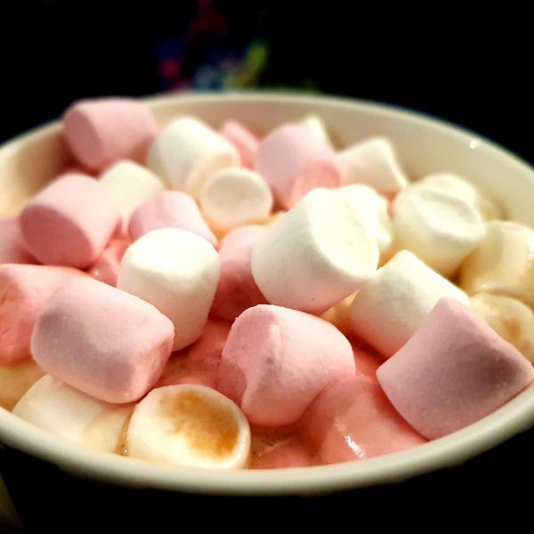 Come si fa la ricetta dei marshmallow, i dolcetti gommosi made in USA