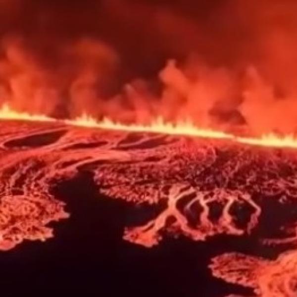 Islanda, nuova eruzione nella penisola di Reykjanes: quarta volta in tre mesi