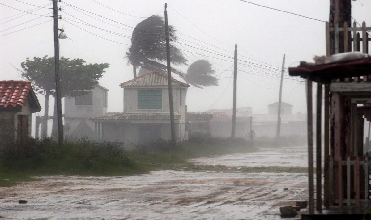 Messico, l’uragano ha colpito Acapulco, 300mila senza elettricità