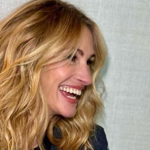 Nuovo taglio di capelli per Julia Roberts, ancora più bella! Come fa a essere così in forma?