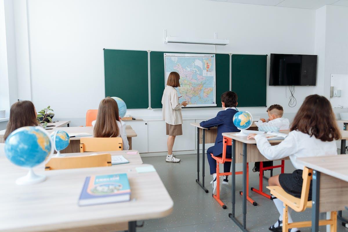 Scuola, concorso ordinario per infanzia e primaria 2023: tabelle de…