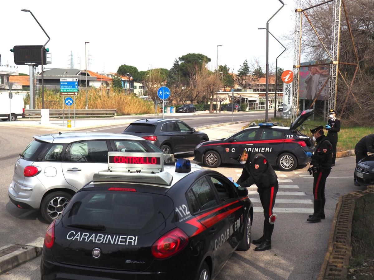 Rimini, incidente lungo la statale Adriatica 16: tre feriti nell’urto