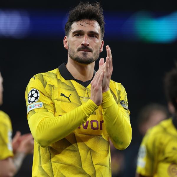 Borussia Dortmund, c’è l’addio di Hummels: il difensore non pensa al ritiro e vuole un club europeo