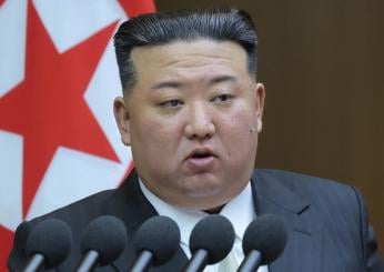 Corea del Nord, l’ultima novità di Kim Jong-un: armi nucleari in Costituzione