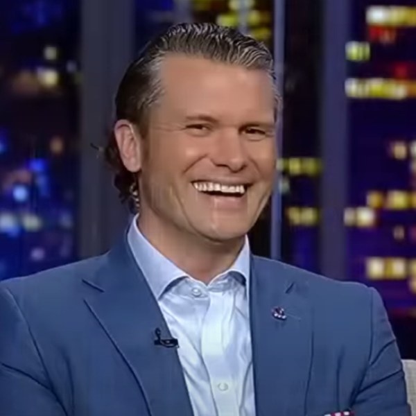 Trump sceglie Pete Hegseth come segretario della difesa Usa: le sue posizioni anti-woke e anti-Nato