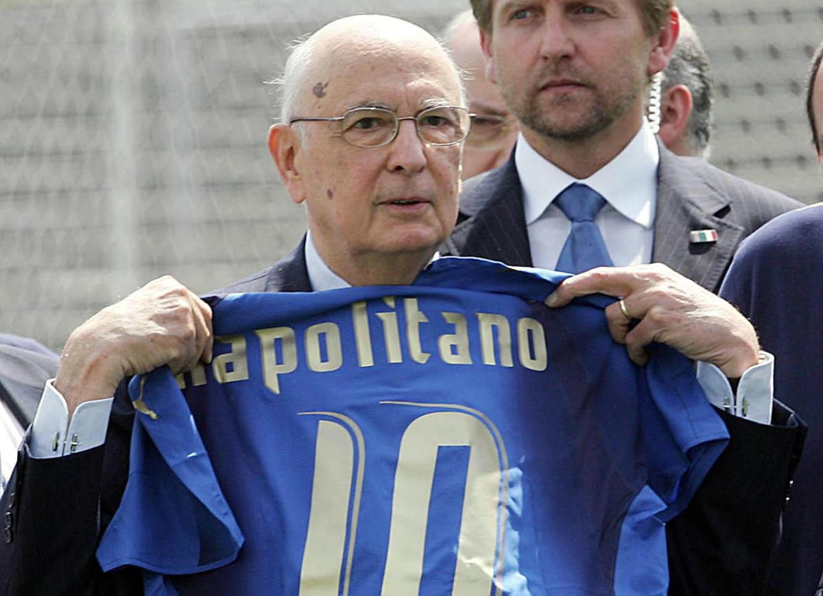 Morte Giorgio Napolitano, lo sport dedica un minuto di raccoglimento. Malagò: “Piangiamo un amico del nostro mondo”