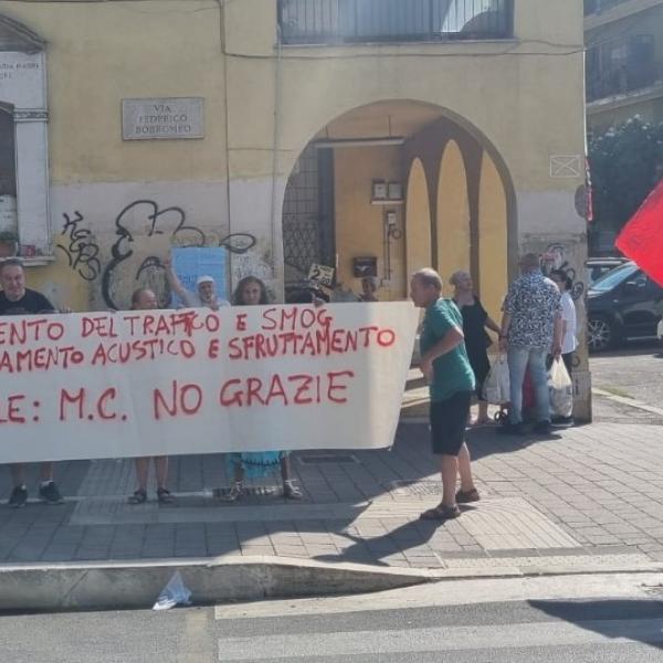 Roma, McDonald’s apre a Primavalle e scatta la raccolta firme. L’attivista Rizzo: “Non lo vogliamo, porterà solo problemi: il Municipio vigili sul rispetto delle regole”