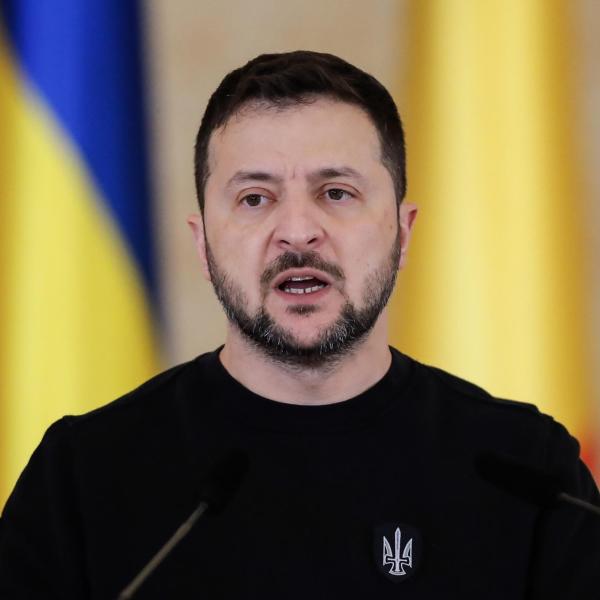 Ucraina, riunione tra Zelensky e il capo dell’esercito. Smentite sull’infarto di Putin