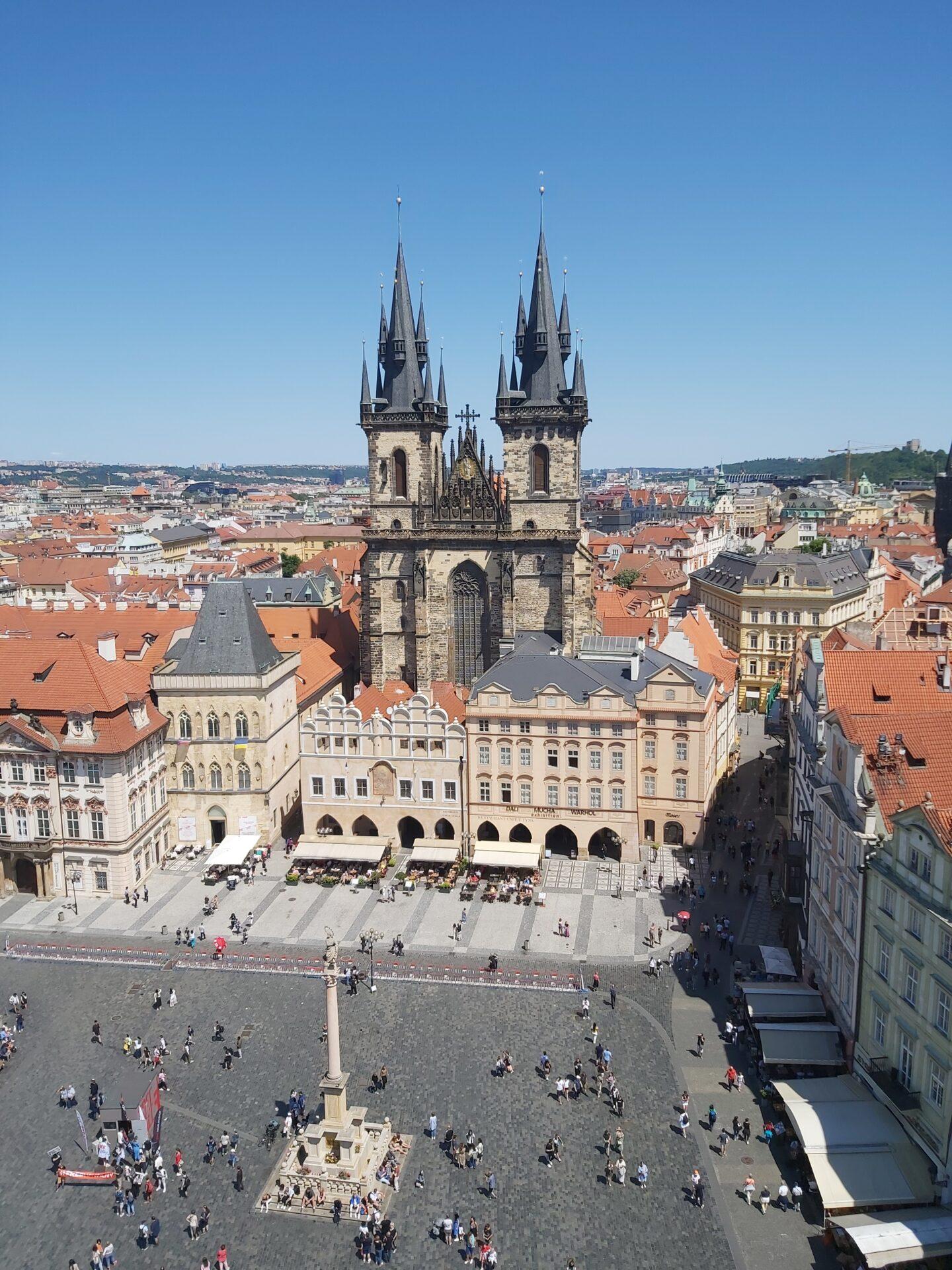 Cosa vedere a Praga in 2 giorni? Posti gratis, dove mangiare e moneta