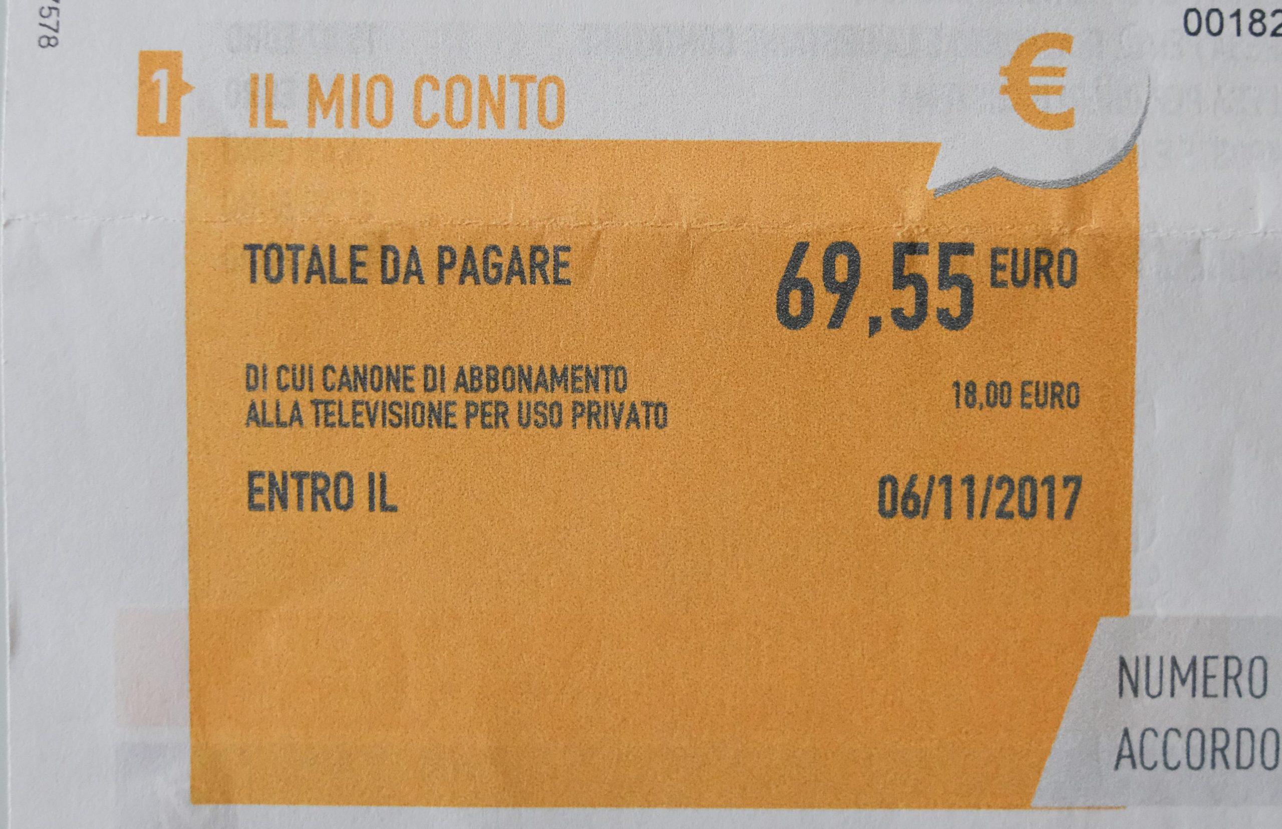 Canone Rai fuori dalla bolletta: come fare domanda entro il 15 novembre