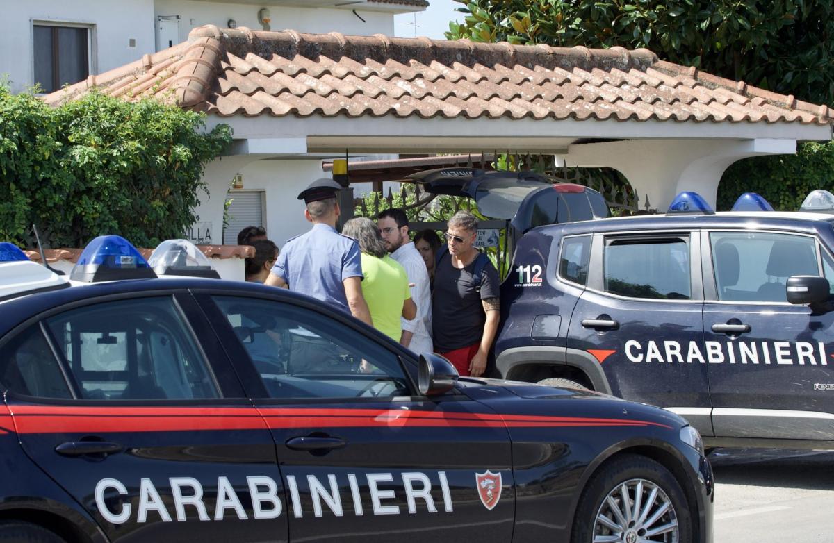 Taranto, pirata della strada travolge una 80enne con la moto in cen…