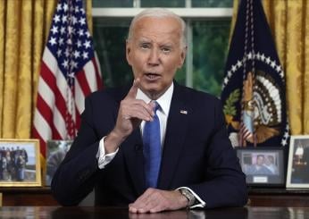 Perché Biden si è ritirato dalla corsa alla Casa Bianca? Il discorso alla nazione: “Passo il testimone ad una nuova generazione per unire il paese”