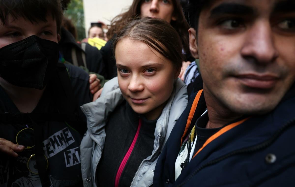 Londra, al via il processo contro Greta Thunberg: l’attivista si di…