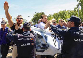 Spagna, tensione fra polizia e neofascisti: tre arresti | FOTO