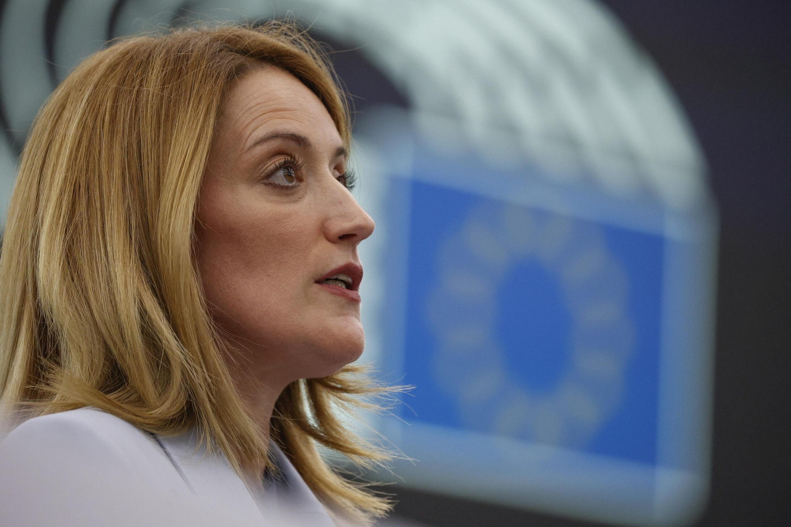 Roberta Metsola: dove è nata e quanti anni ha? Lingue parlate, altezza e peso della Presidente del Parlamento europeo