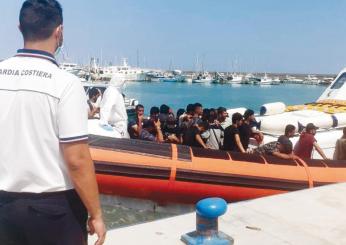 Roccella Jonica, salvati 48 migranti dalla Guardia Costiera