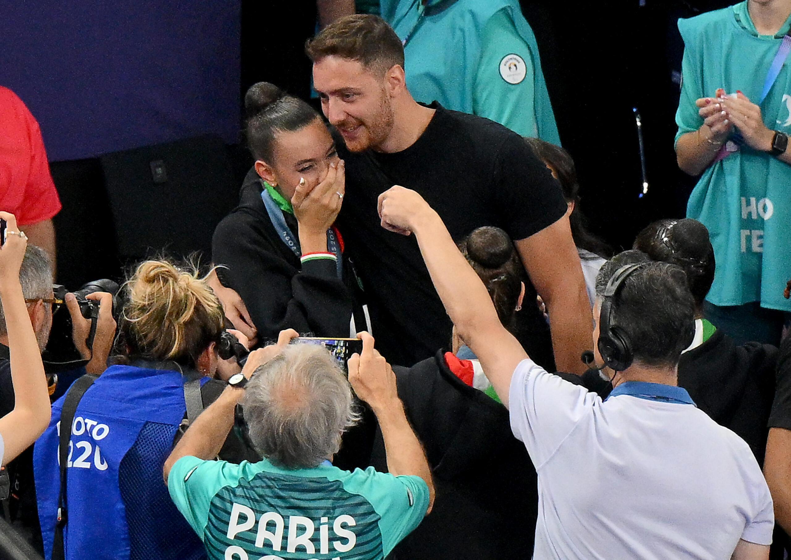 Alessia Maurelli, il fidanzato le fa la proposta di matrimonio in diretta alle Olimpiadi dopo la medaglia di bronzo | VIDEO