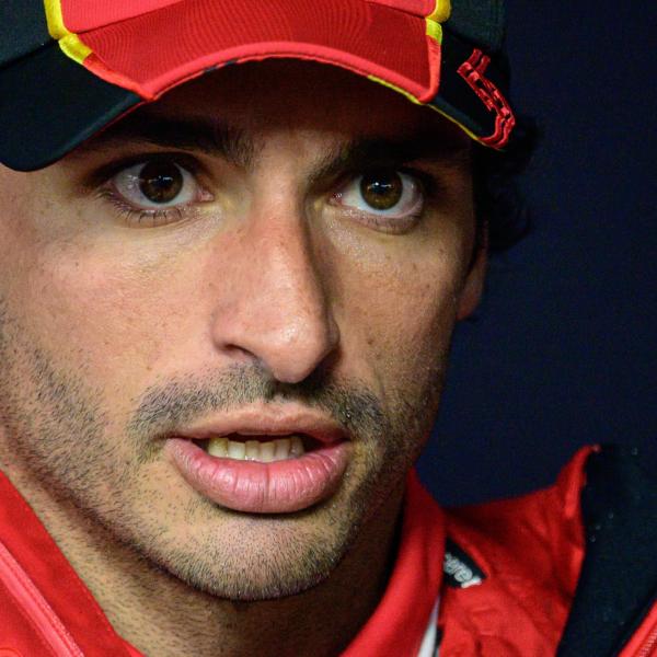 Formula 1, Sainz in partenza per Melbourne: ci sarà in Australia