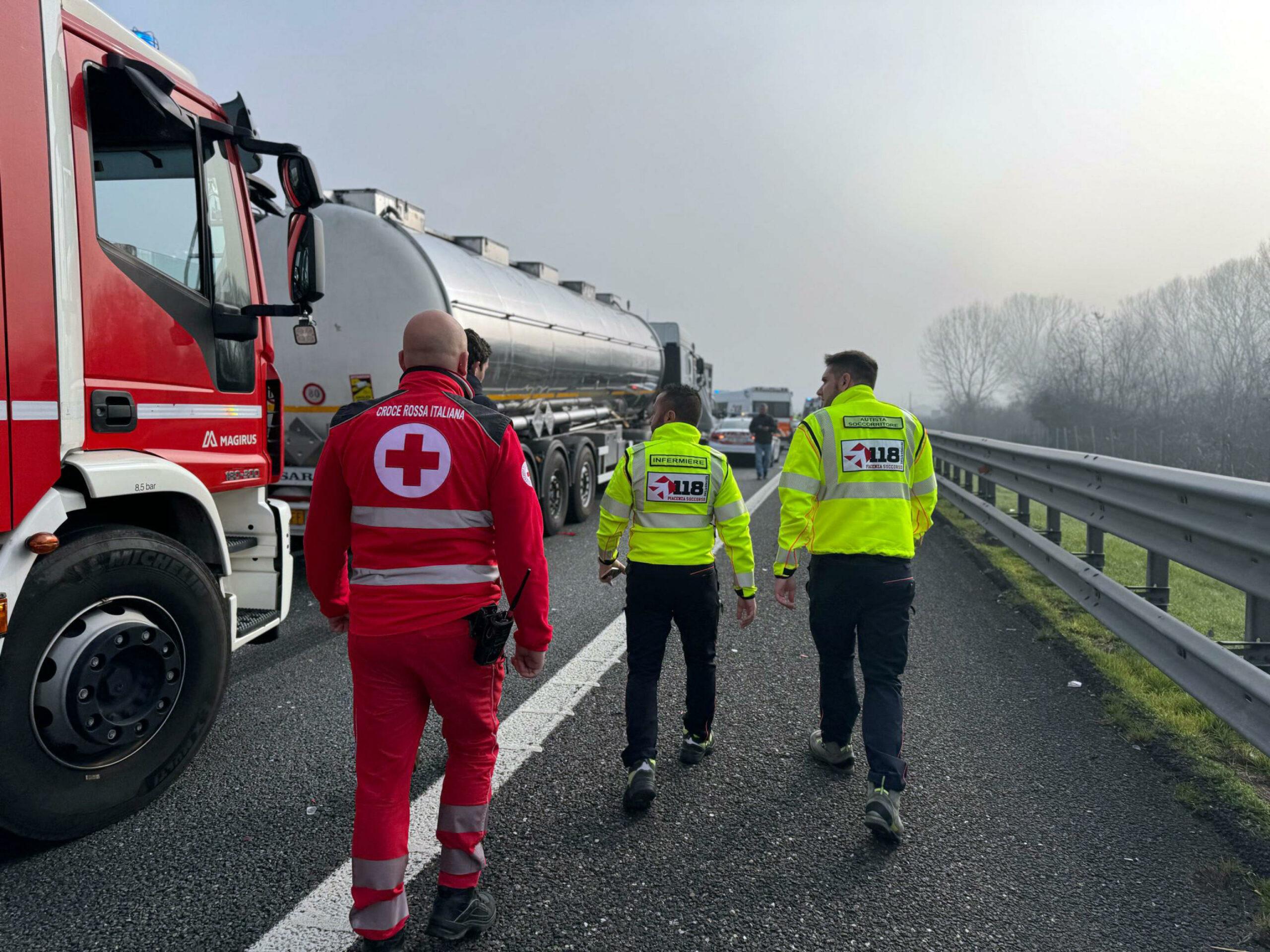 Grave incidente sull’A1 tra Frosinone e Ceprano: scontro tra due auto, quattro feriti tra cui due bambini