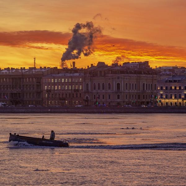 Morta nella prima notte di nozze, chi è la ragazza caduta dal quindicesimo piano in Russia?