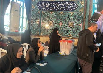 Iran, i conservatori vincono le elezioni: affluenza alle urne ai minimi storici