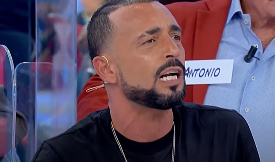 Armando accusa Paola a Uomini e Donne: “Hai il manager”