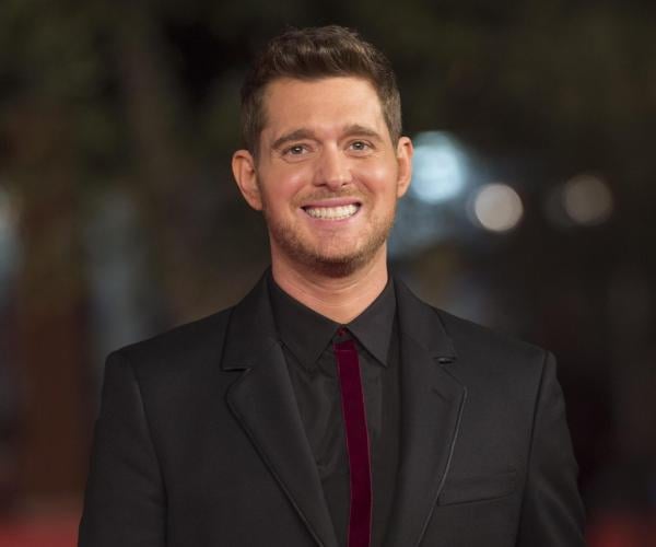 Michael Bublé, la forza dell’amore supera gli ostacoli: il ritorno dopo la malattia del figlio