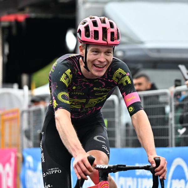 Giro d’Italia, 2024, Steinhauser vince sul Passo Brocon: Pogacar secondo, O’Connor in difficoltà