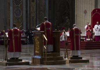 Vaticano: “Le ragazze madri hanno diritto alla Comunione”