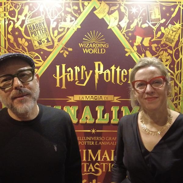 MinaLima portano il mondo di Harry Potter a Lucca Comics: “Ci piacerebbe lavorare alla serie tv” | VIDEO