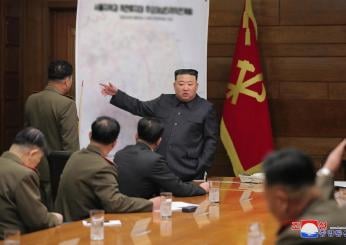 Corea del Nord, Kim Jong Un annuncia: “Pronti a lanciare primo satellite spia militare”