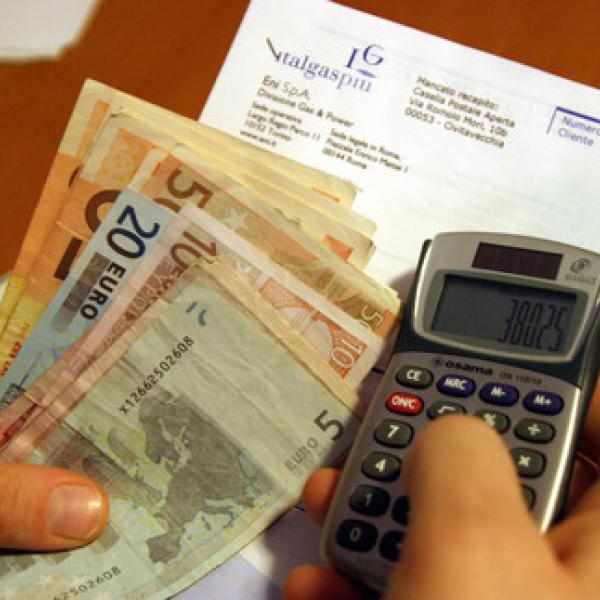 Nuovo bonus bollette in arrivo con importo maggiorato dal 1° ottobre 2023 per 4 milioni di famiglie